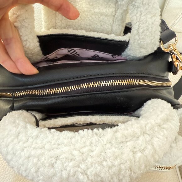 NWT Juicy Couture Snuggle Satchel Sherpa satchel crossbody bag Black & mini bag - Picture 6 of 7